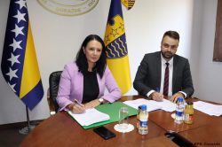 Potpisani ugovori o sufinansiranju projekata sanacije i asfaltiranja puteva na području Grada Goražde