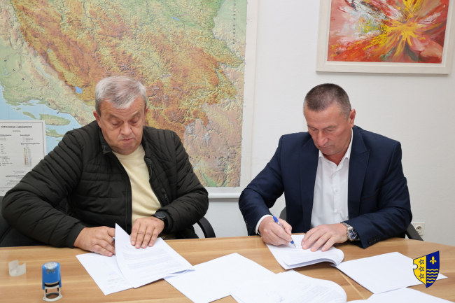 Potpisan ugovor za sanaciju klizišta na regionalnom putu R448 u Podmihovićima