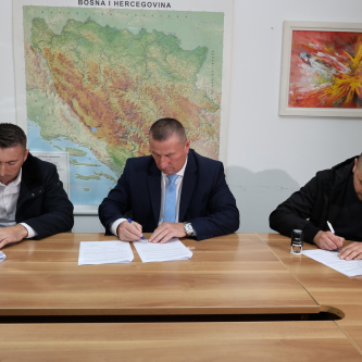 Potpisani ugovori za sufinansiranje projekata javnih komunalnih preduzeća u BPK Goražde